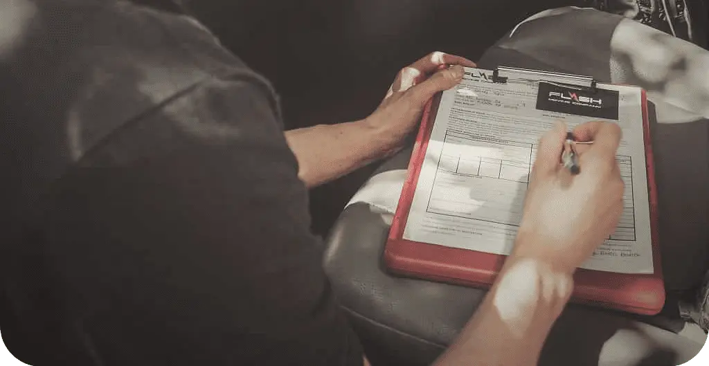 Flash Moving & Storage – Arlington movers MA – contract signing Flash Moving & Storage client signing moving contract – Arlington movers MA