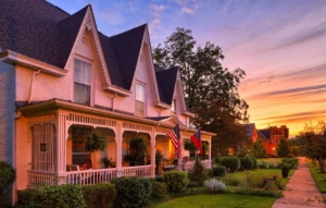 How to settle in new neighborhod, houses on the quite street