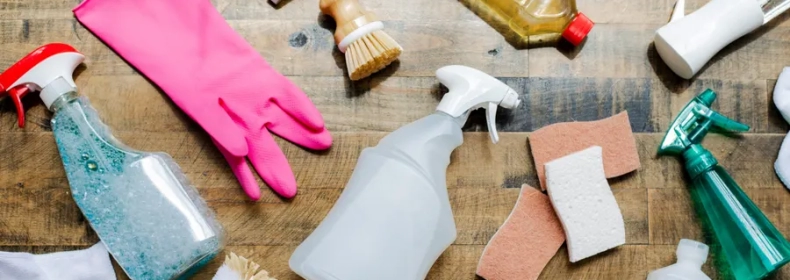 How to Pack Cleaning Supplies When Moving